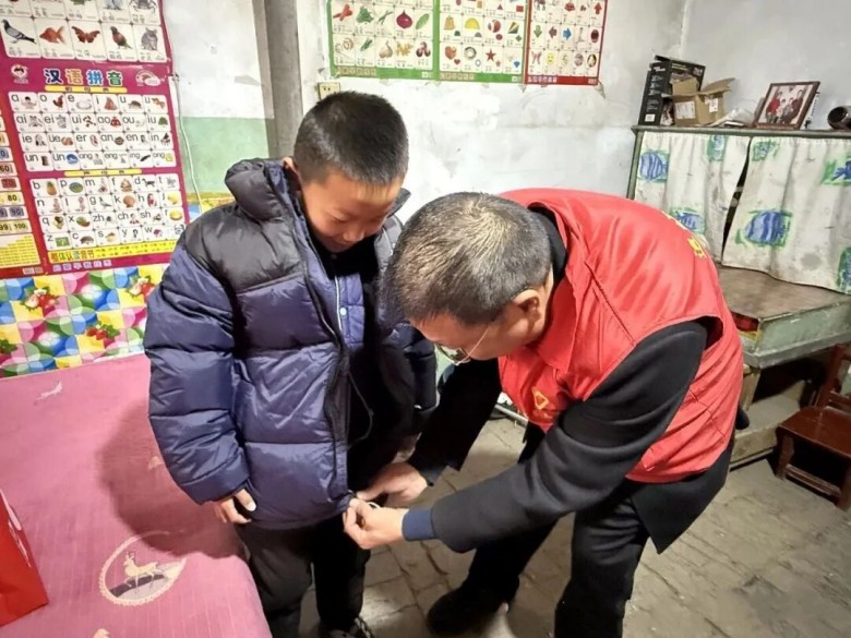 暖意融融暖冬行 爱心殷殷护童心——运城市 暖意融融暖冬行 爱心殷殷护童心——运城市